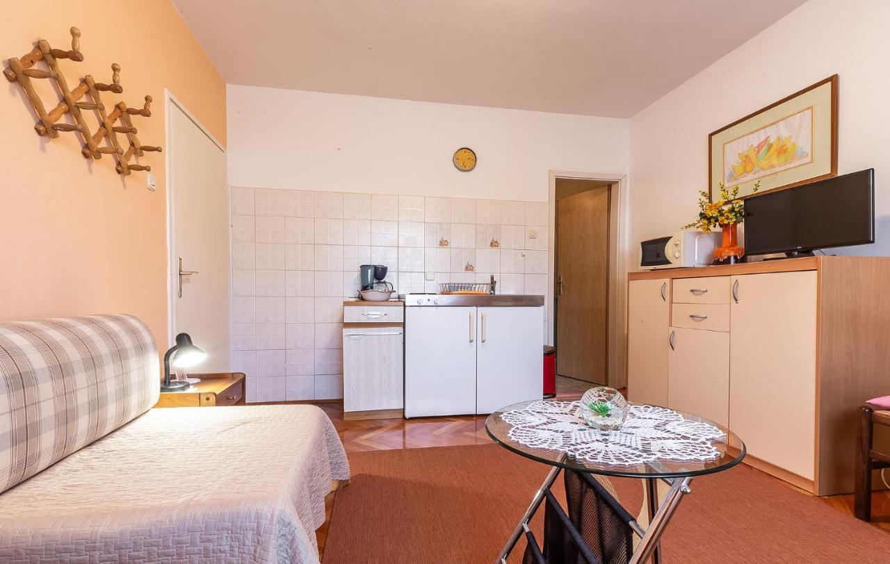 Irena Appartement *