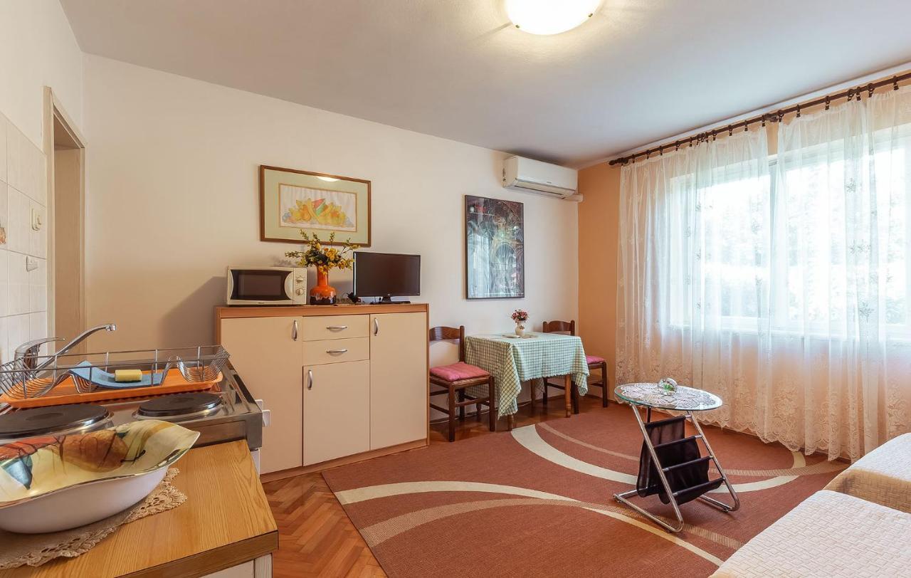 Irena Apartmán